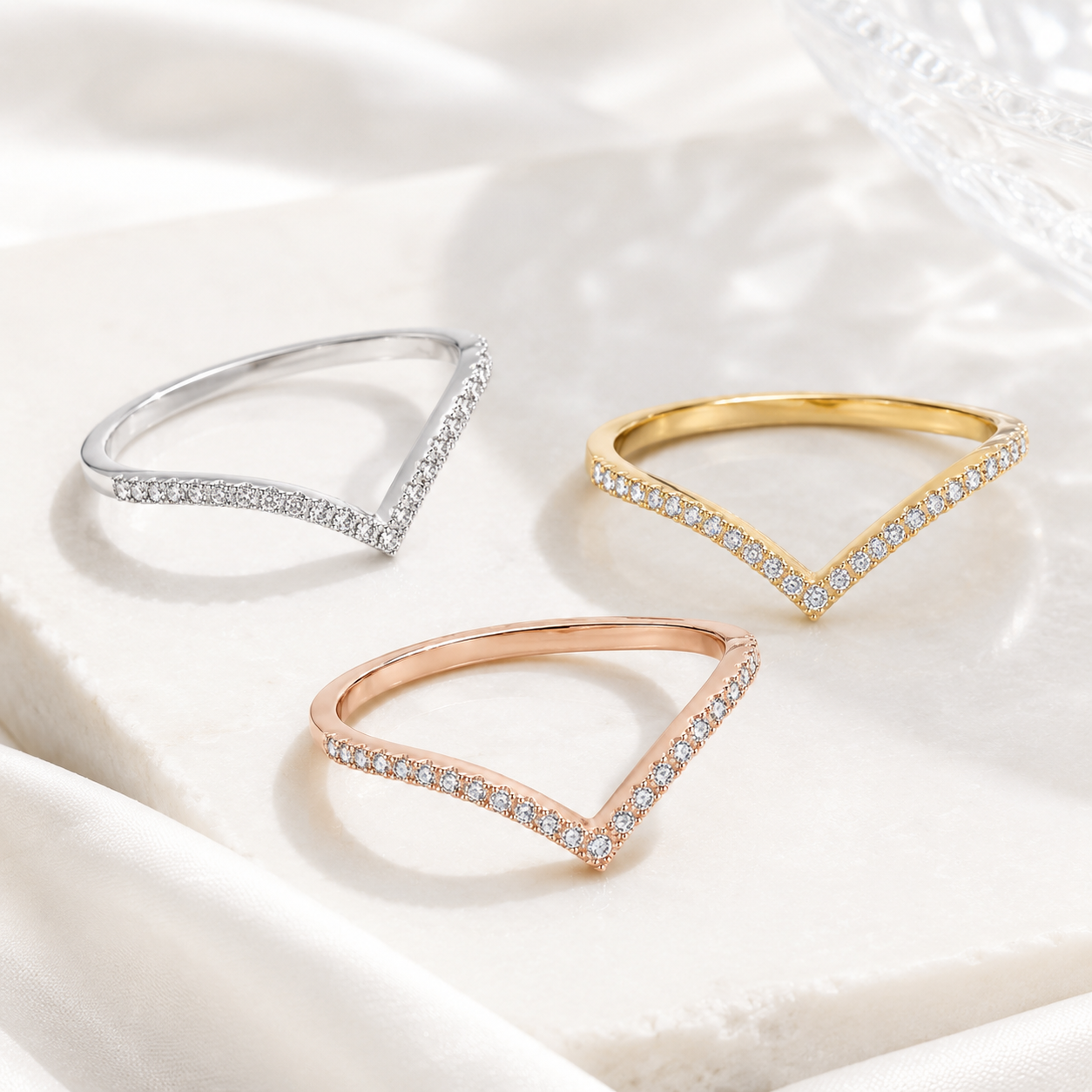 Véra V Moissanite Anillo