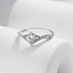 Anillo Aurora de Moissanita 0.50 CT en Plata 925